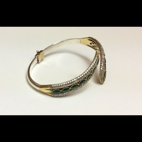 New 925K STERLING SILVER EMERALD TOPAZ BANGLE - Picture 2 of 4